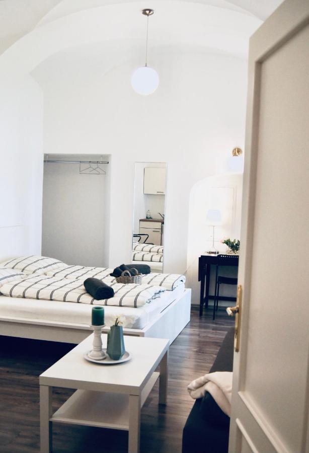 Beautiful Apartment 3 City Center Вена Экстерьер фото