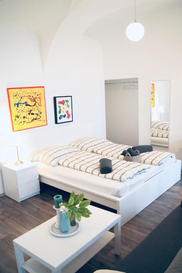 Beautiful Apartment 3 City Center Вена Экстерьер фото